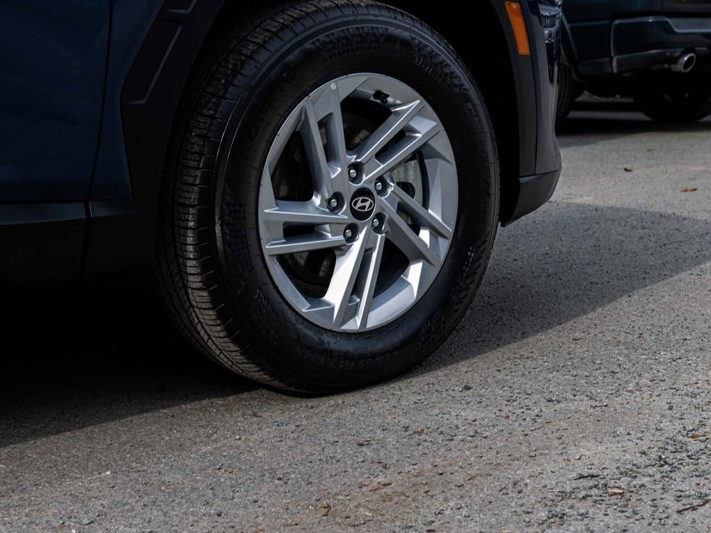 Used 2025 Hyundai Tucson SE AWD/4WD image 10