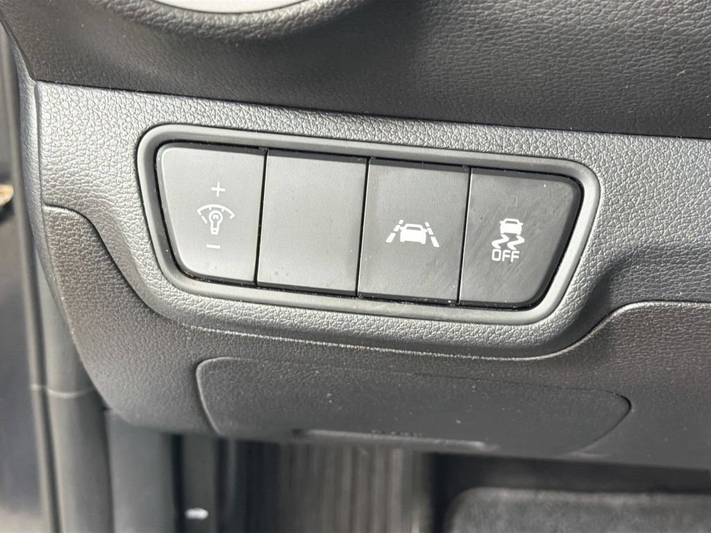 Used 2020 Kia Forte LXS FWD image 12