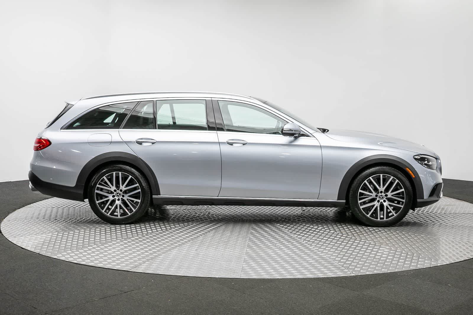 Used 2021 Mercedes-Benz E 450 4MATIC All-Terrain Wagon w/ Premium Package image 47