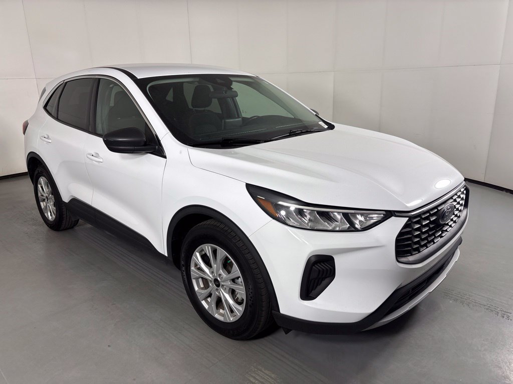 Used 2024 Ford Escape Active FWD image 2