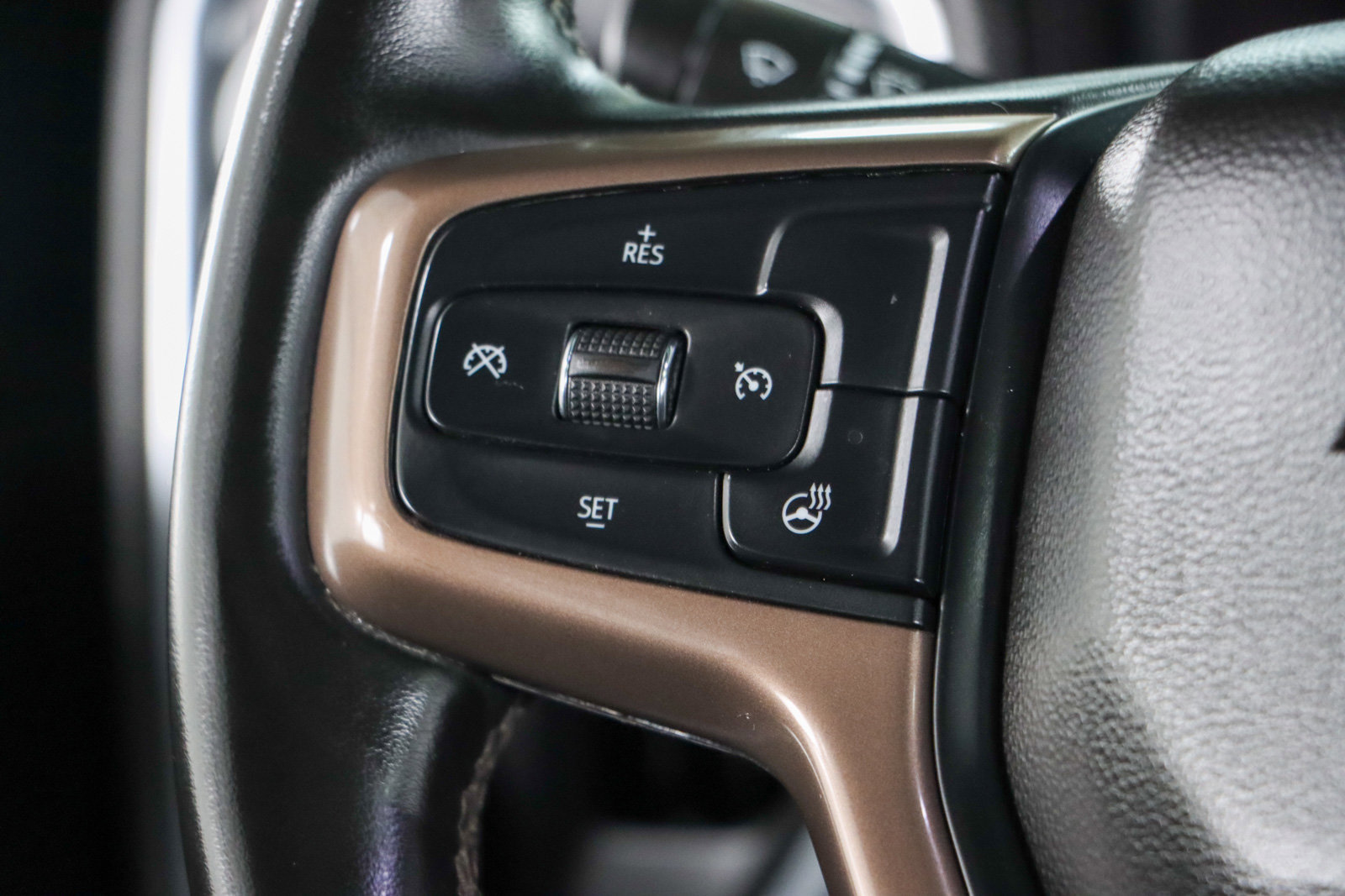 Used 2023 Chevrolet Silverado 2500 High Country image 14