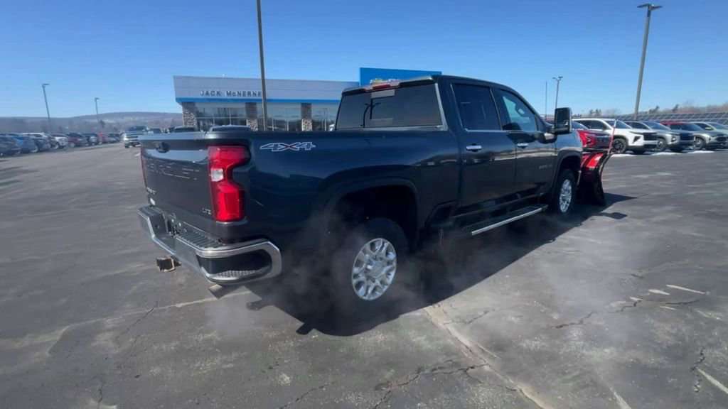 Used 2020 Chevrolet Silverado 2500 LTZ w/ LTZ Convenience Package image 8