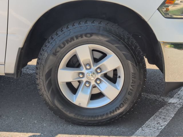 Used 2018 RAM 1500 Classic SLT AWD/4WD image 19