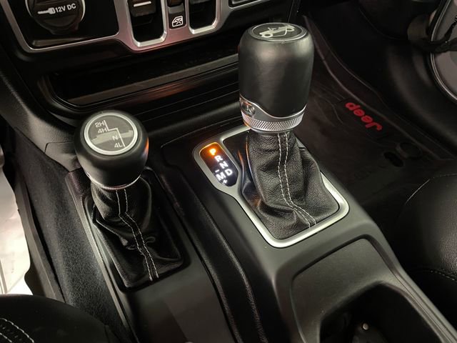 Used 2018 Jeep Wrangler Unlimited Sahara image 8
