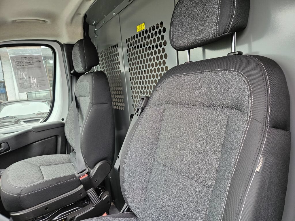 Used 2025 RAM ProMaster 2500 w/ Quick Order Package 22G SLT FWD image 17