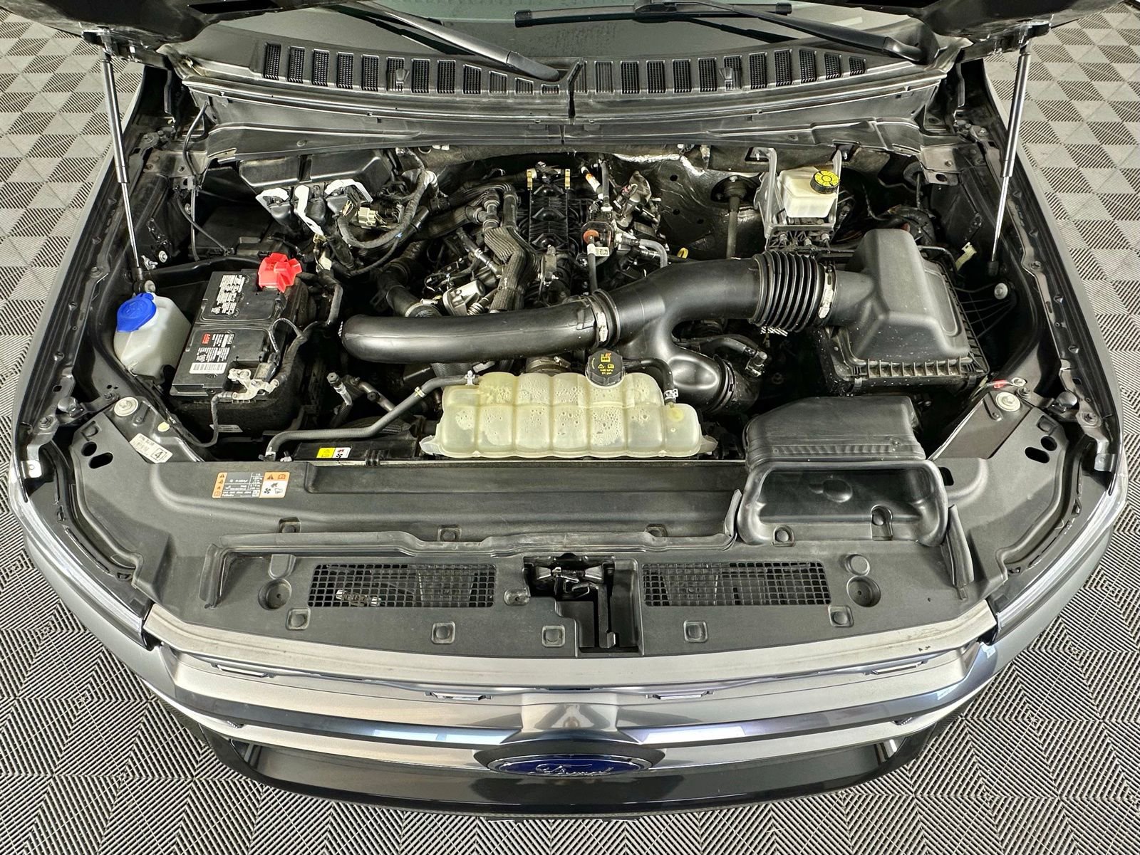 Used 2023 Ford Expedition Platinum image 29