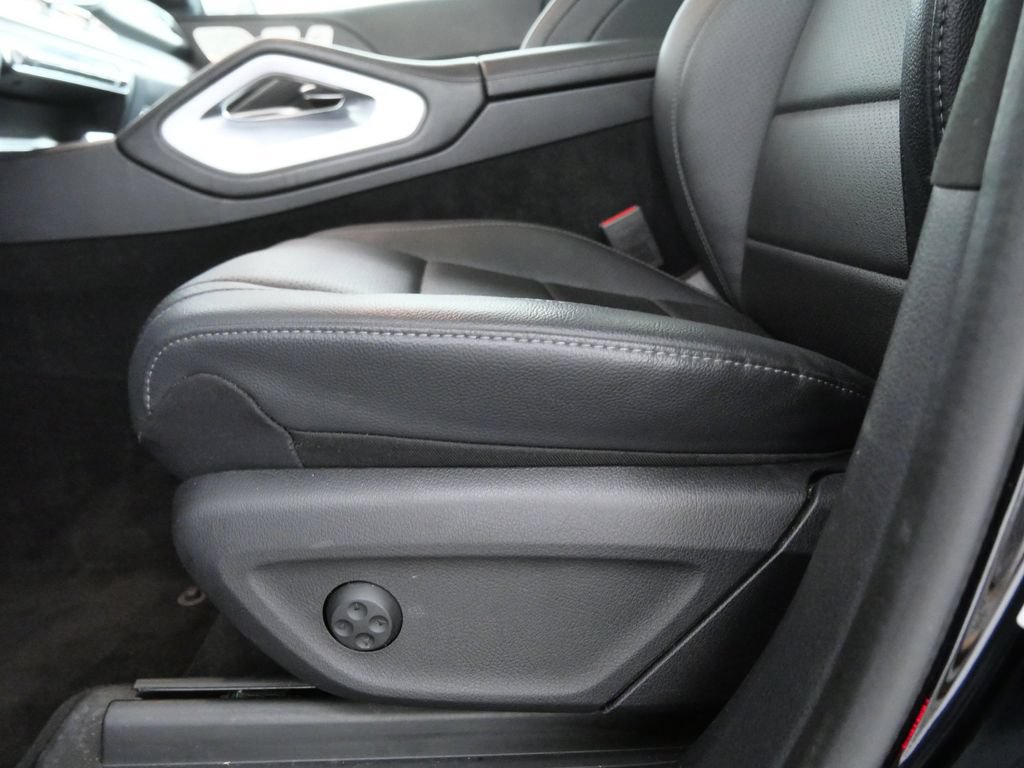 Used 2021 Mercedes-Benz GLS 450 4MATIC image 16