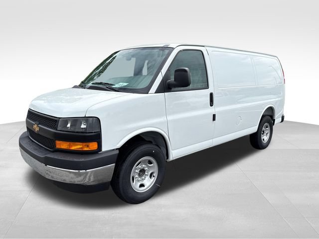 New 2026 Chevrolet Express 2500 w/ Driver Convenience Package RWD video 1