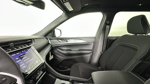 New 2026 Jeep Grand Cherokee L Laredo AWD/4WD image 20