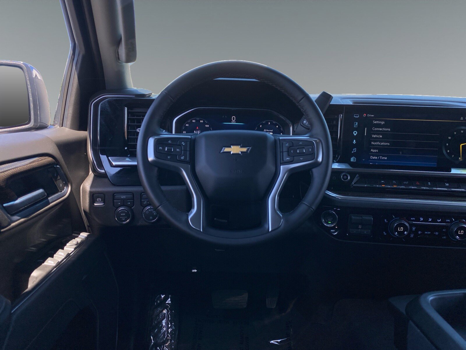 Used 2026 Chevrolet Silverado 1500 LT AWD/4WD image 12