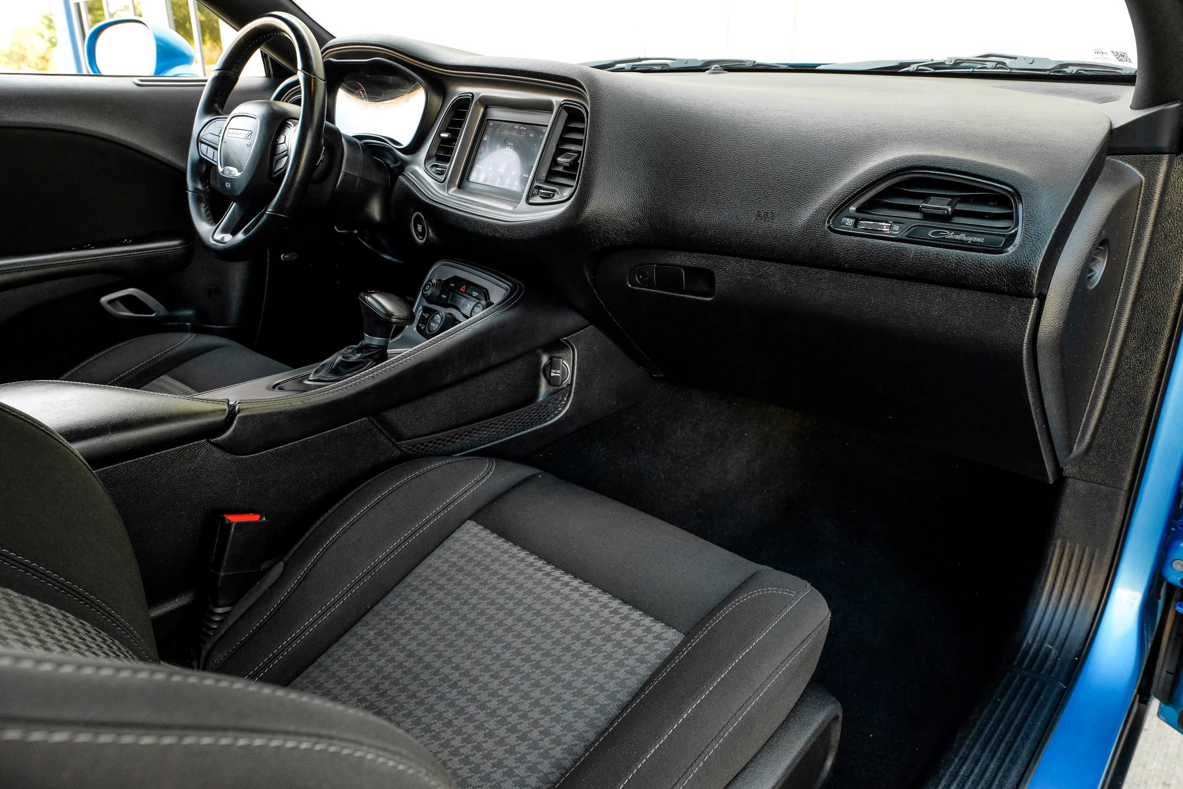 Used 2023 Dodge Challenger SXT w/ Blacktop Package image 15