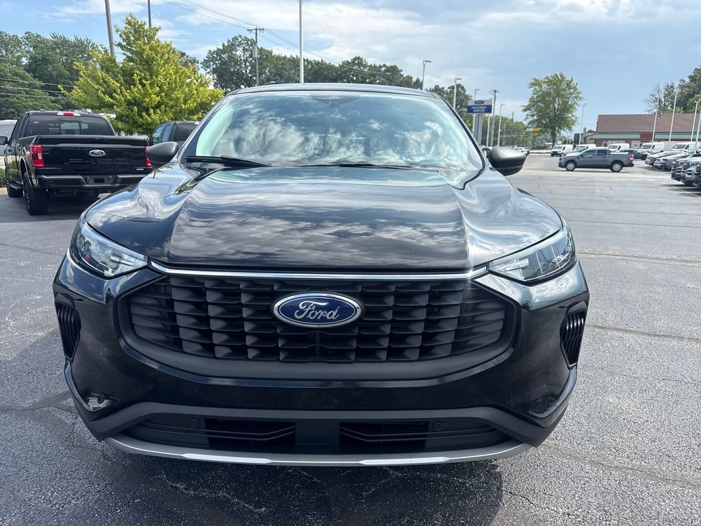 Used 2025 Ford Escape Active FWD image 3