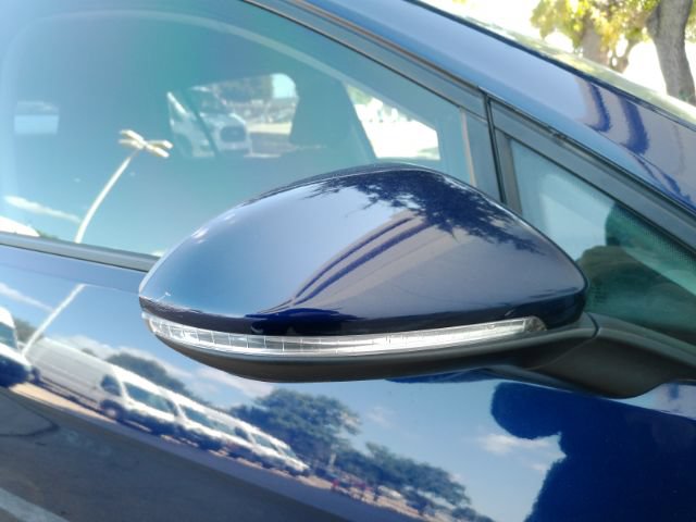 Used 2019 Volkswagen e-Golf SE w/ Driver Assistance Package FWD image 22