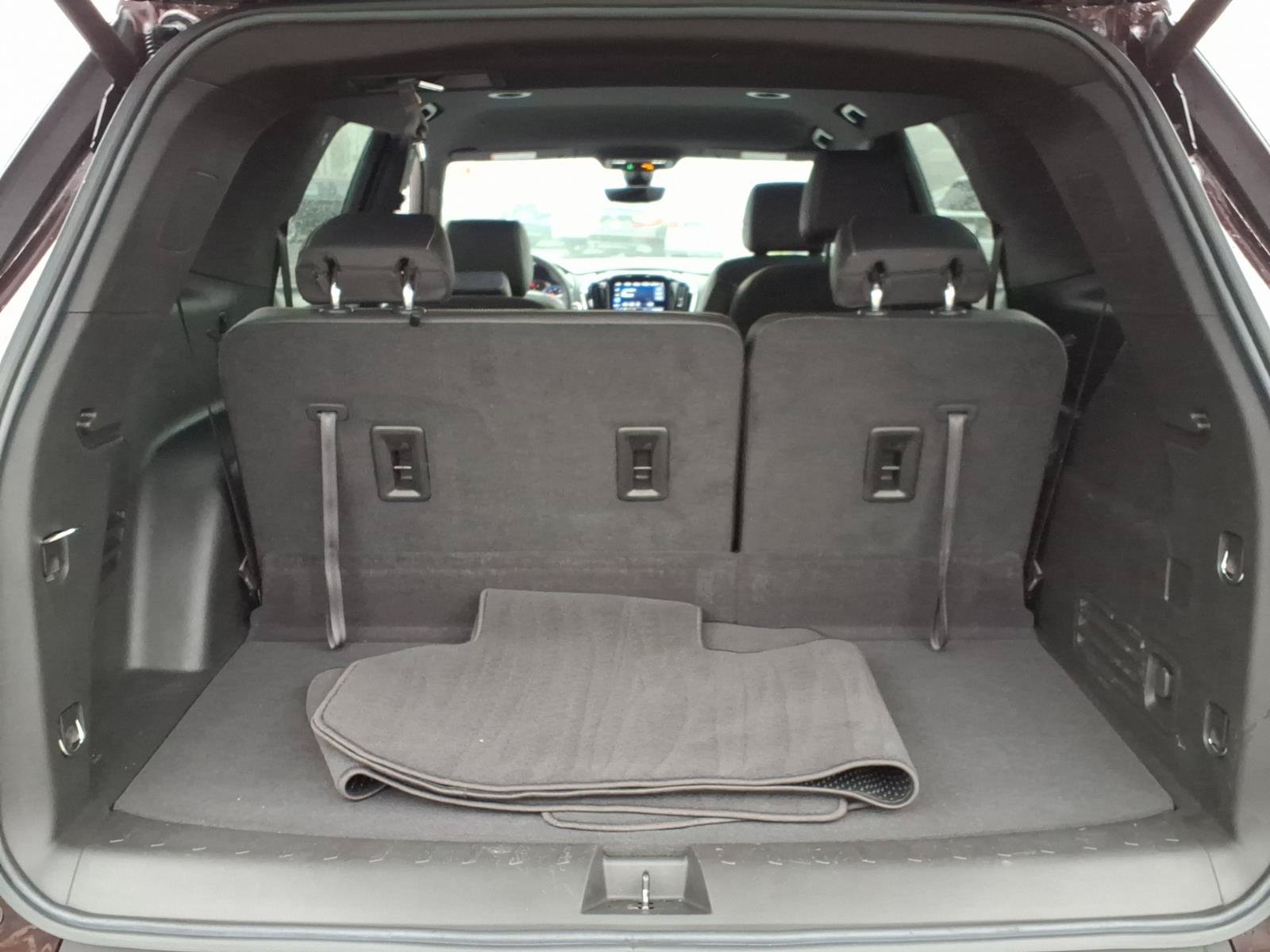 Used 2023 Chevrolet Traverse LT w/ LT Premium Package AWD/4WD image 13