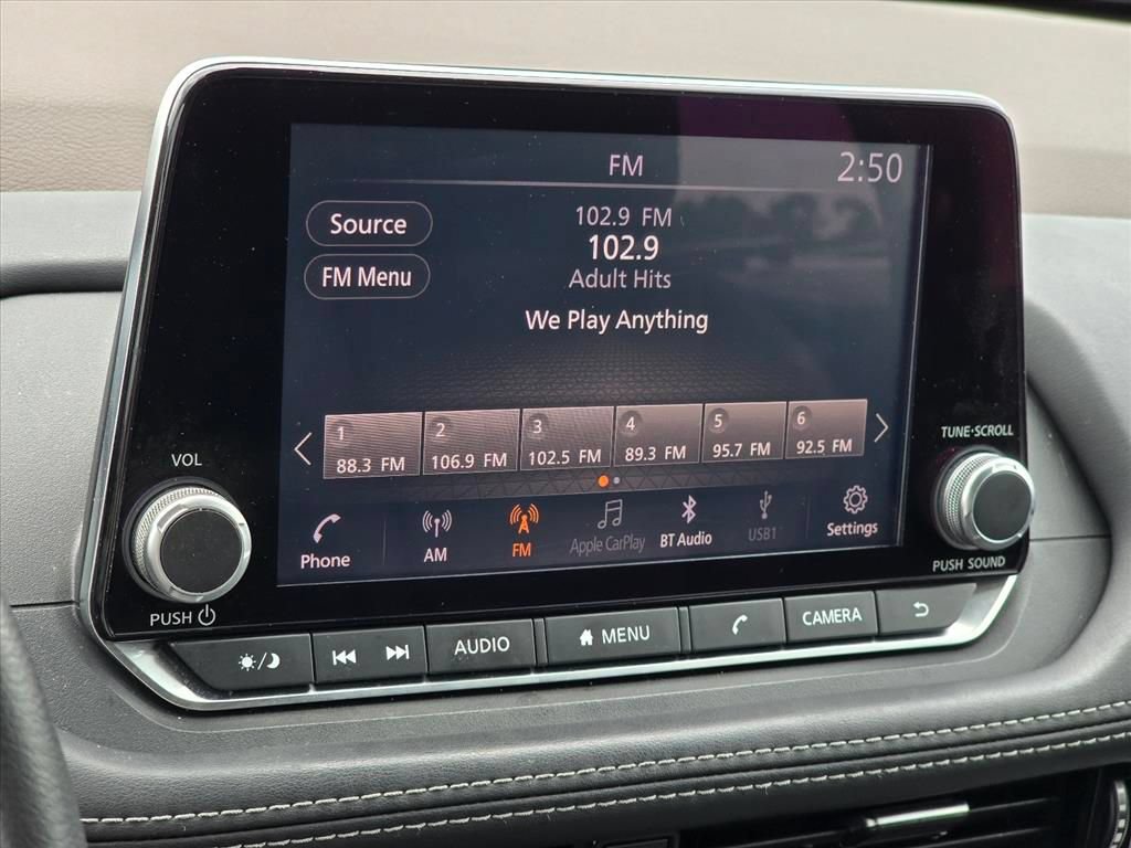 Used 2021 Nissan Rogue SV FWD image 4