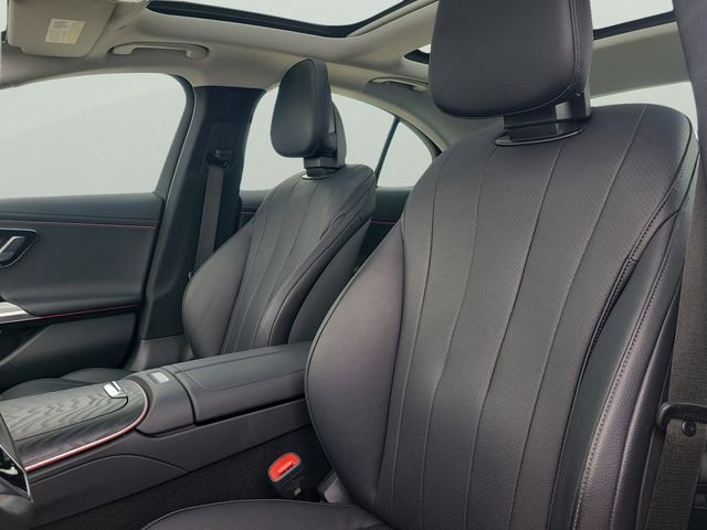 Used 2025 Mercedes-Benz E 350 Sedan w/ Winter Package image 18