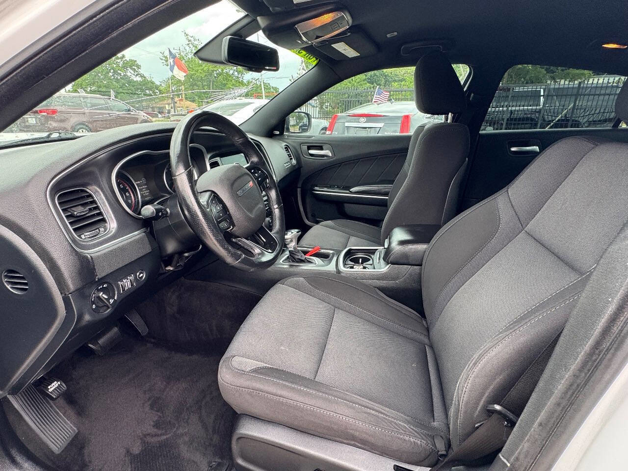 Used 2018 Dodge Charger SXT Plus RWD image 9