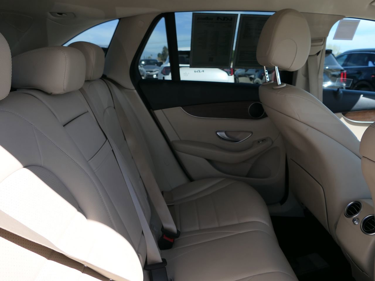 Used 2022 Mercedes-Benz GLC 300 4MATIC w/ Premium Package Lite image 25