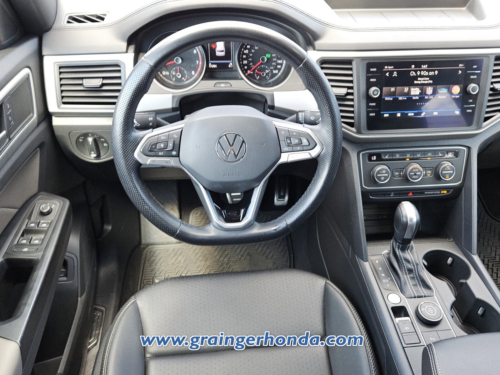 Used 2021 Volkswagen Atlas Cross Sport SE w/ Panoramic Sunroof Package image 12