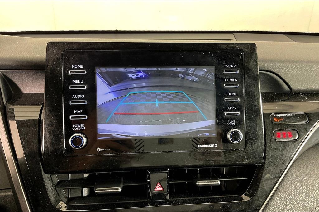 Used 2022 Toyota Camry SE image 30
