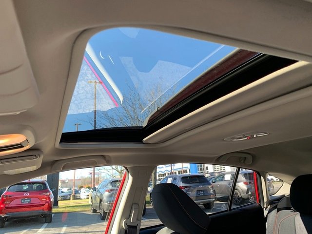 Used 2022 Subaru Crosstrek 2.0i Premium w/ Moonroof Package image 25