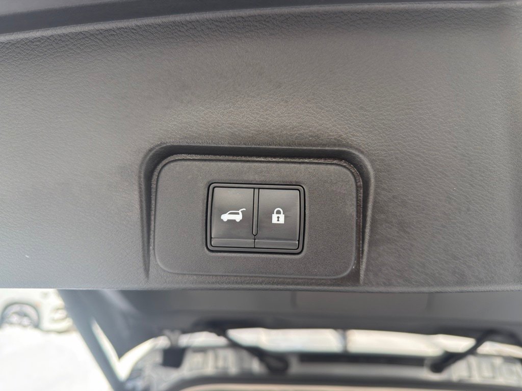 Used 2021 Nissan Rogue SV w/ Premium Package image 38