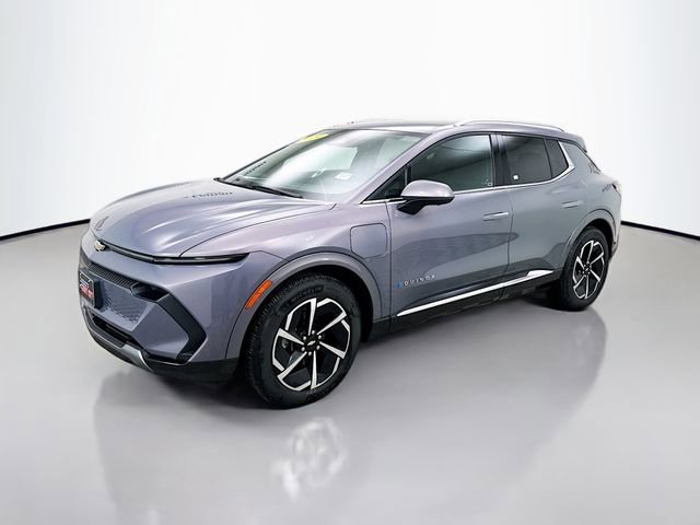 Used 2024 Chevrolet Equinox EV LT image 3