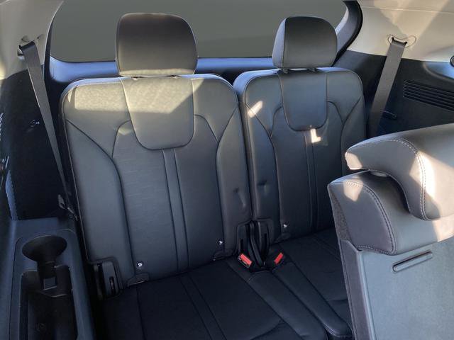 Used 2024 Kia Sorento S image 36