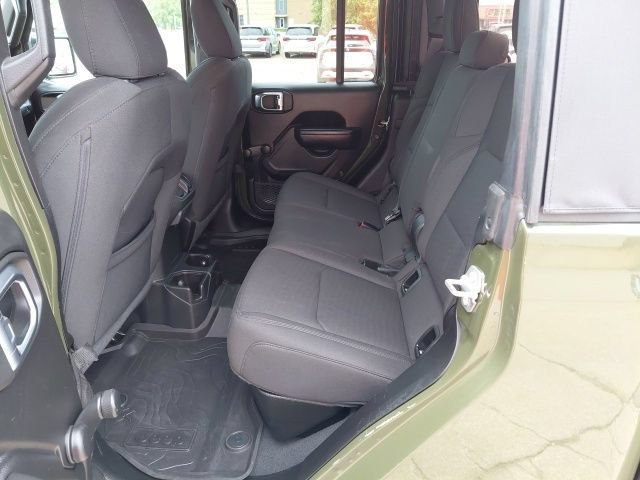 Used 2023 Jeep Gladiator Sport AWD/4WD image 24