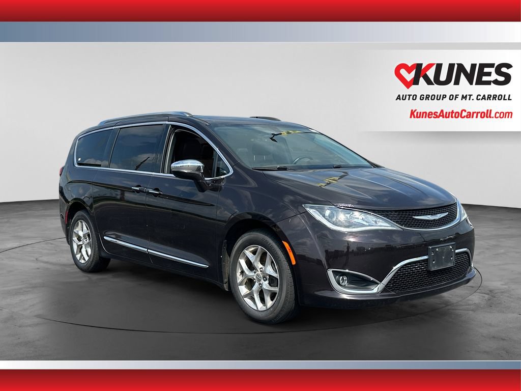 Used 2017 Chrysler Pacifica Limited w/ UConnect Theater Package FWD image 1