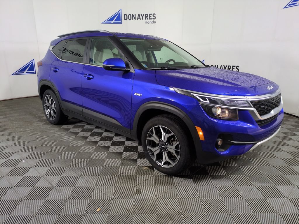 Used 2023 Kia Seltos EX AWD/4WD image 11