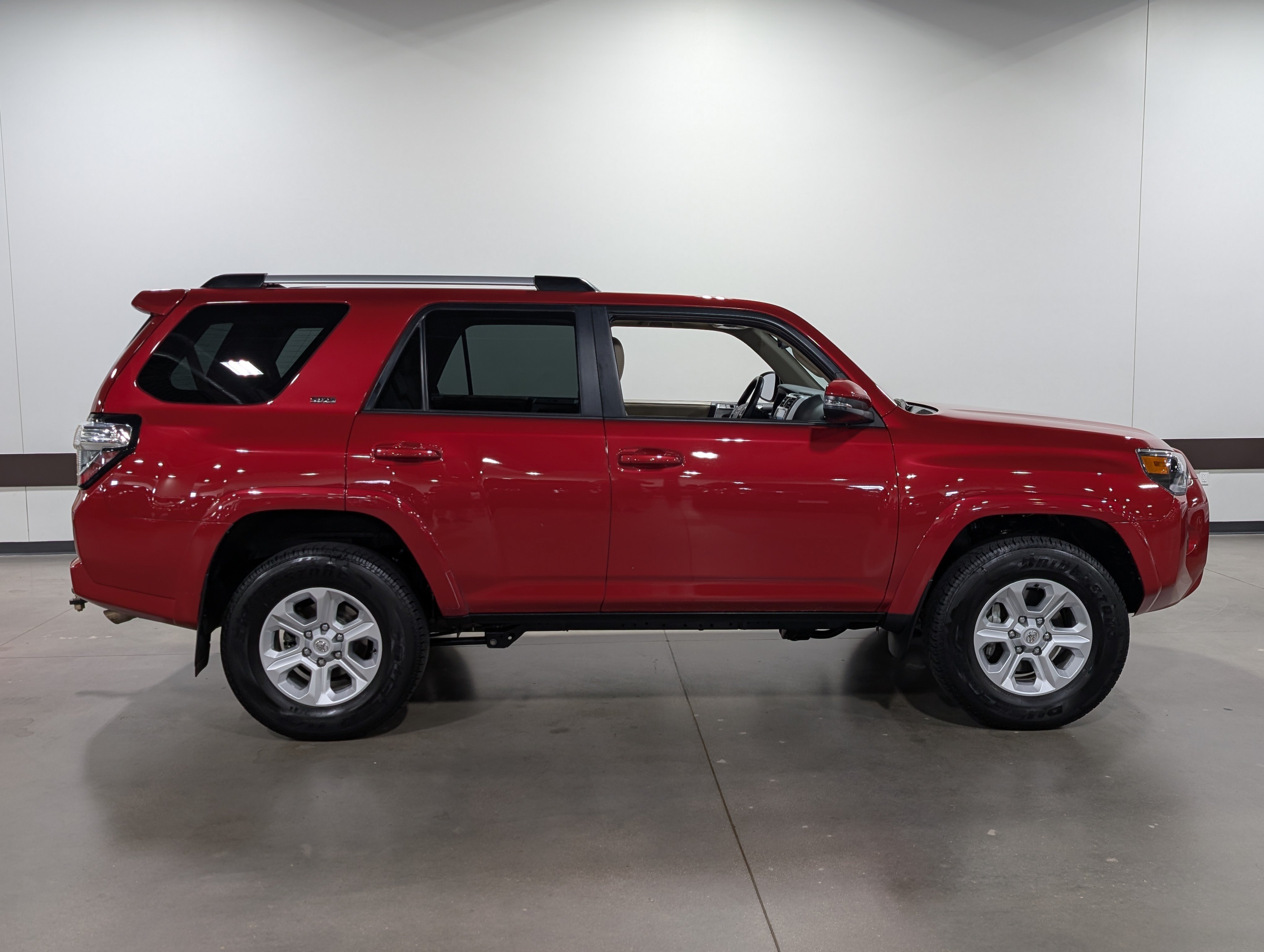 Used 2024 Toyota 4Runner SR5 Premium w/ Moonroof Package AWD/4WD image 2