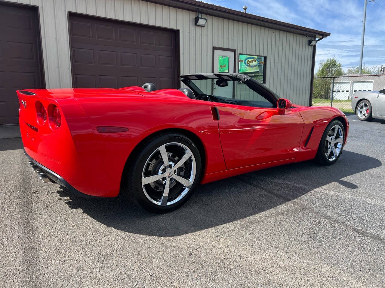 Used 2010 Chevrolet Corvette Convertible w/ Preferred Equipment Group RWD image 33