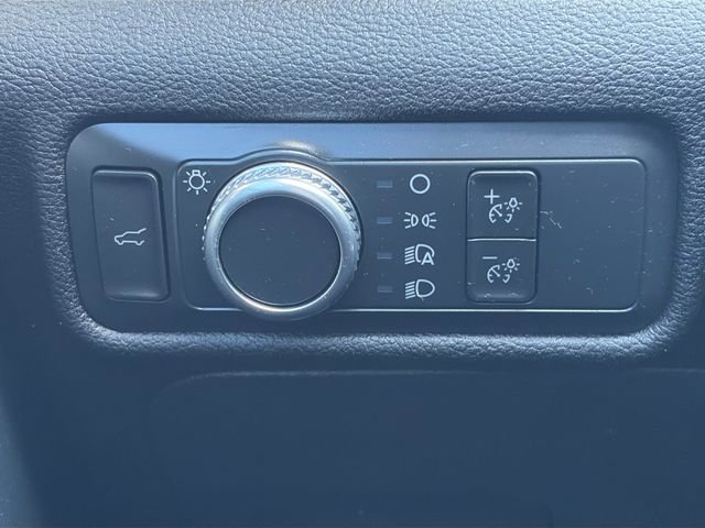 Used 2022 Ford Explorer XLT image 55