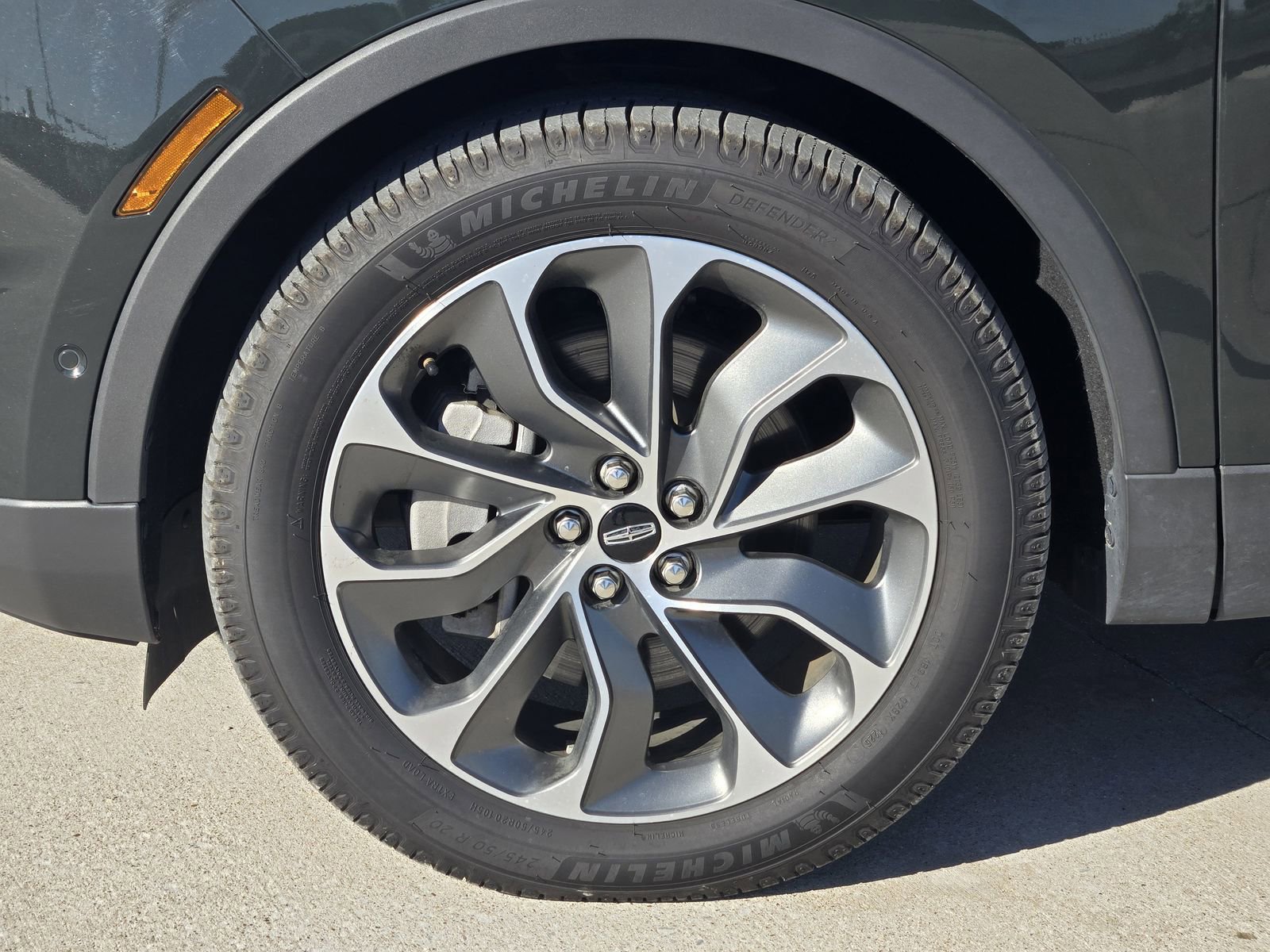 Used 2023 Lincoln Nautilus Reserve w/ Equipment Group 201A image 13