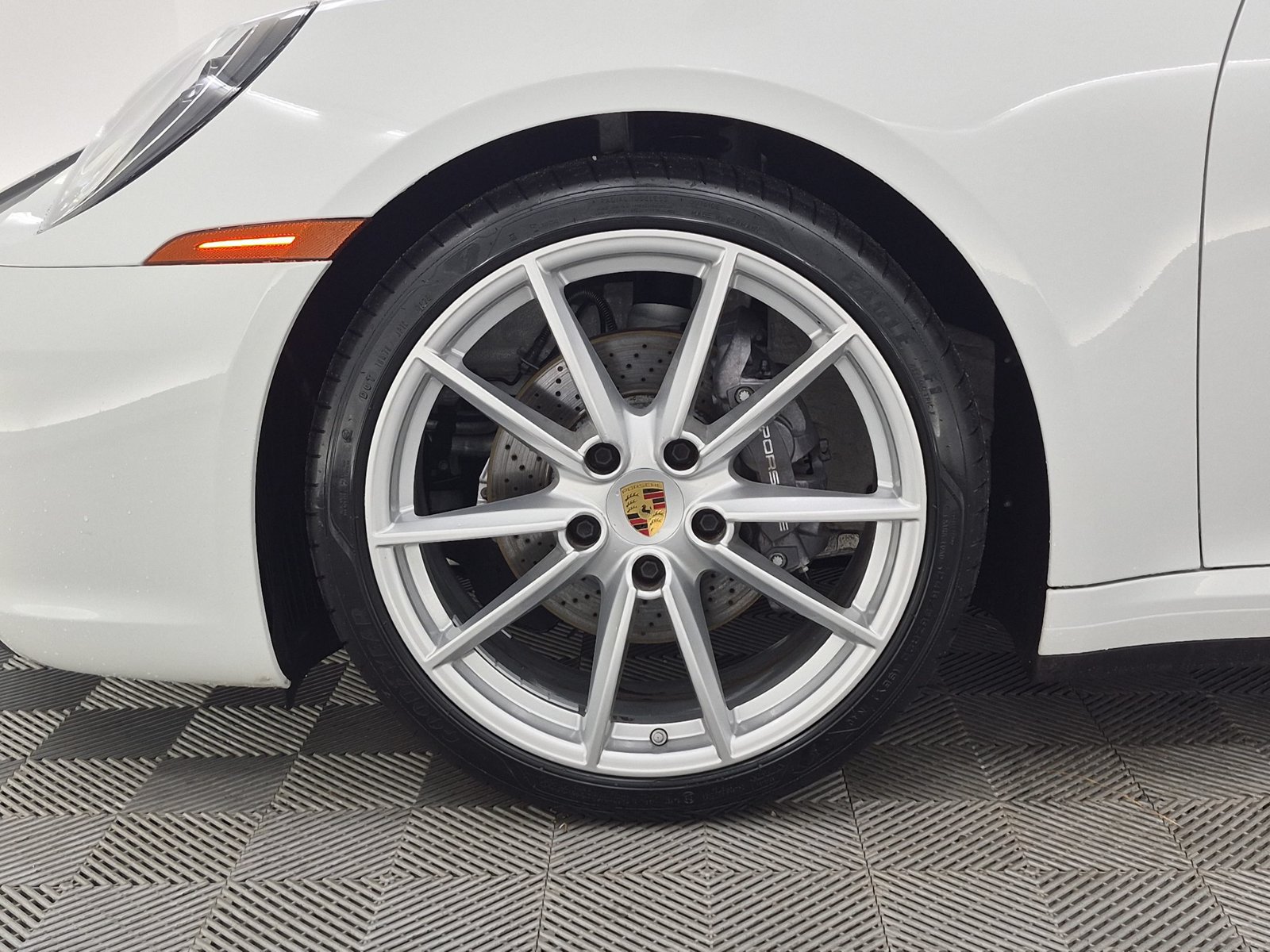 Certified 2024 Porsche 911 Carrera 4 AWD/4WD image 27