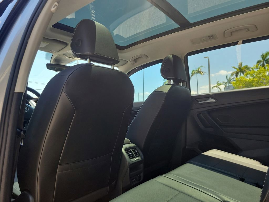 Used 2021 Volkswagen Tiguan SEL FWD image 18