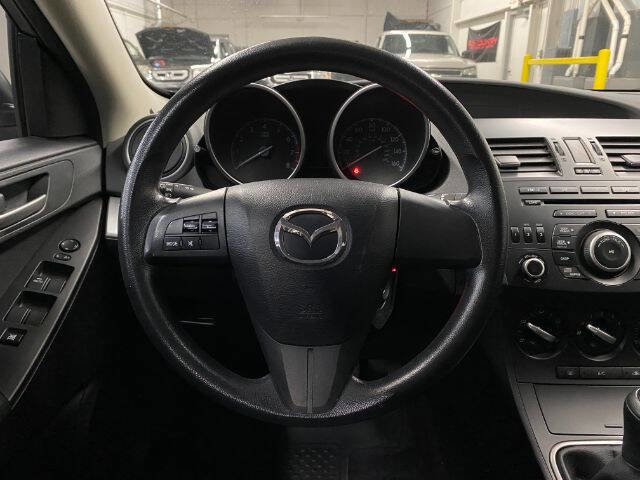 Used 2013 MAZDA MAZDA3 i SV image 17