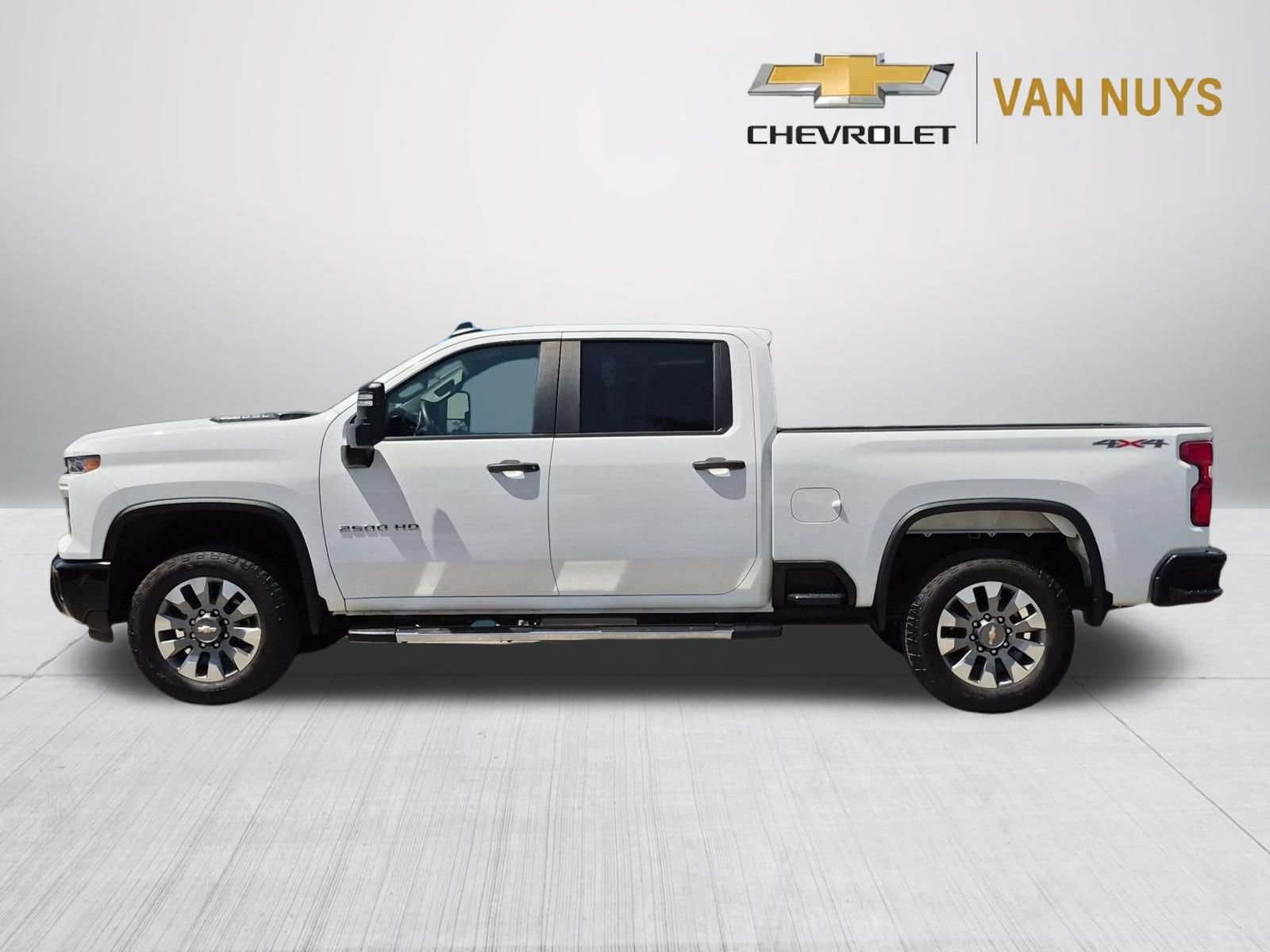 Used 2025 Chevrolet Silverado 2500 Custom AWD/4WD image 8