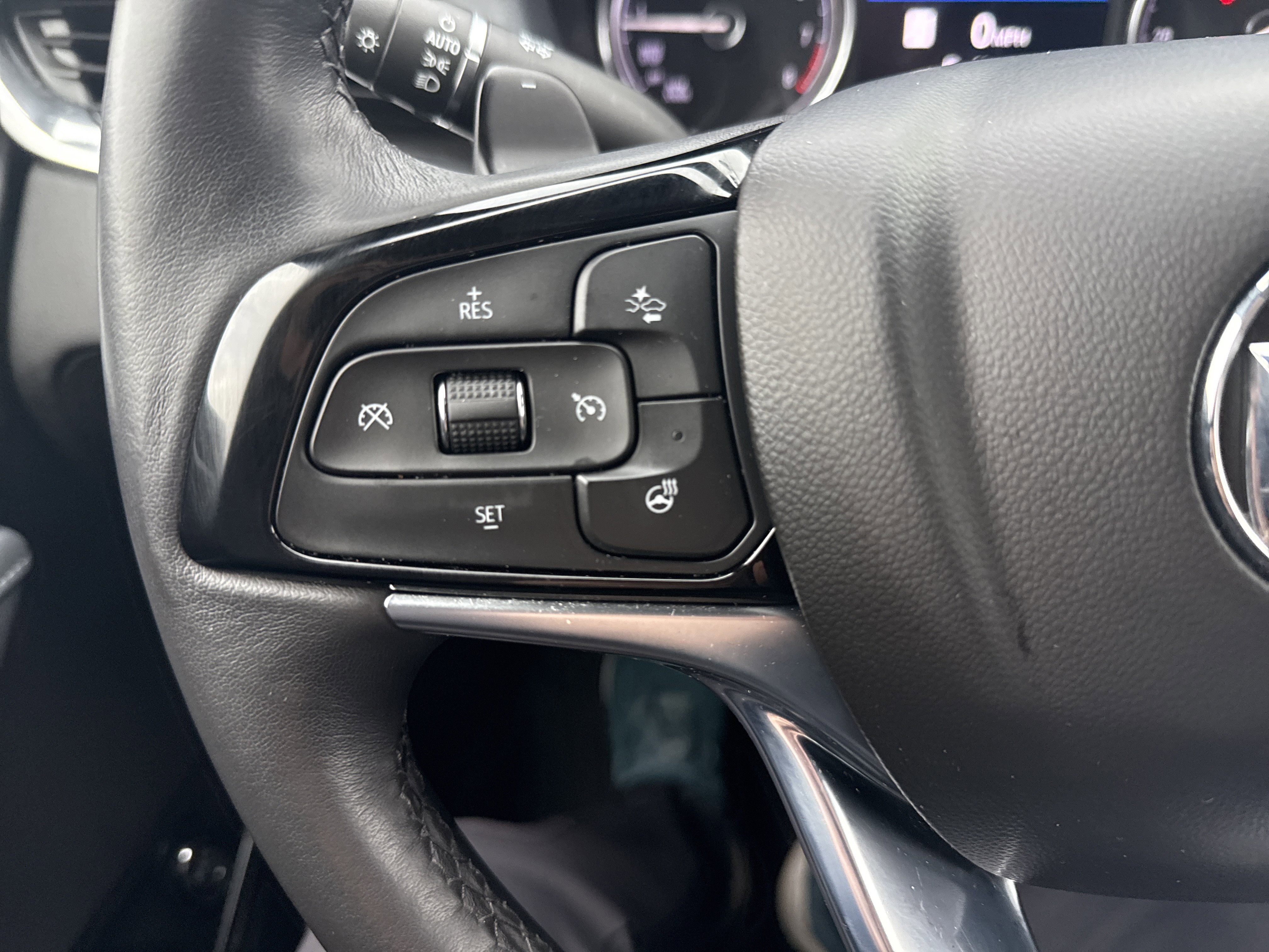 Used 2023 Buick Enclave Essence w/ Experience Buick Package image 20