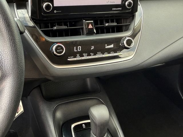 Used 2021 Toyota Corolla LE image 23