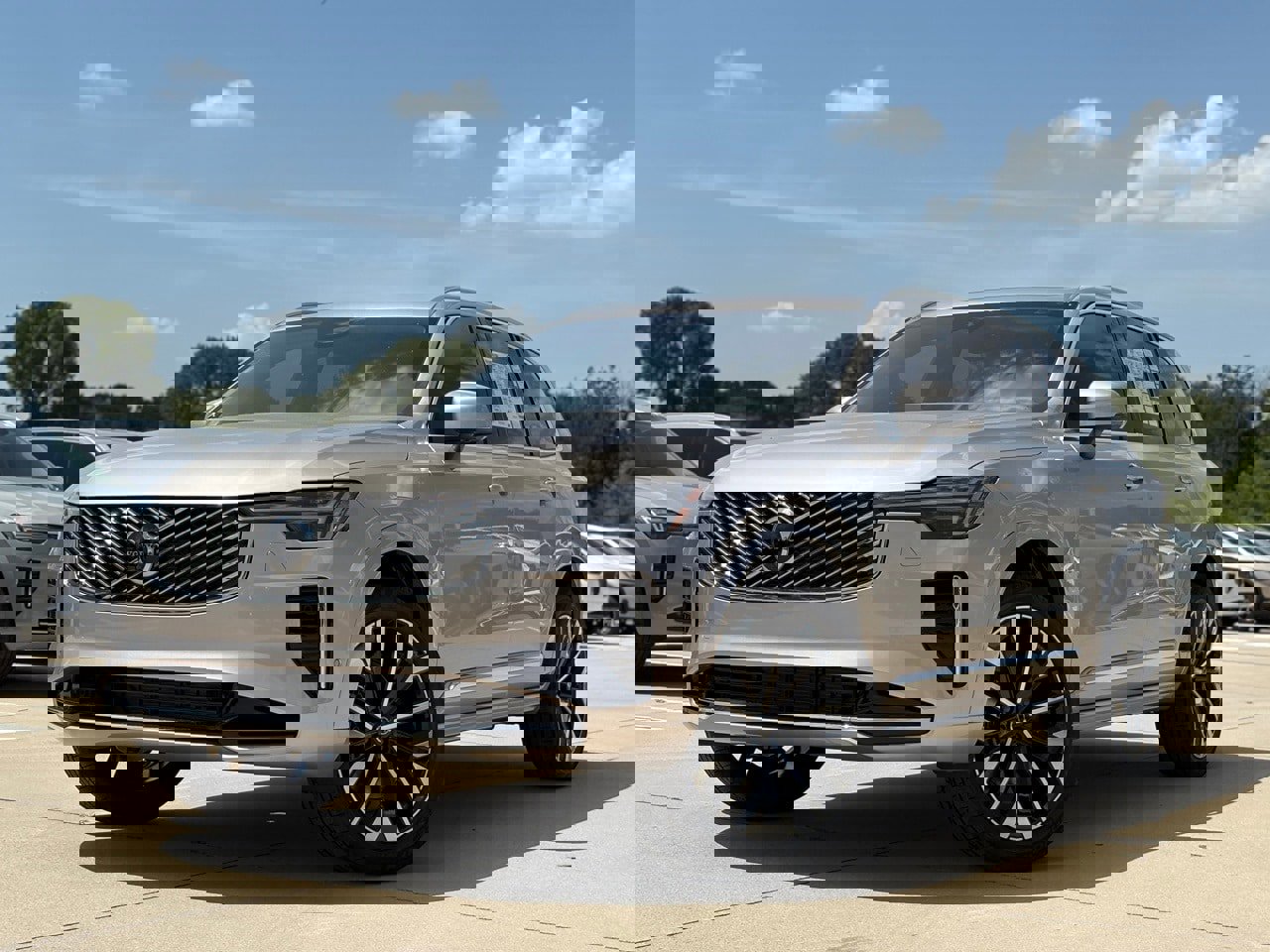 New 2026 Volvo XC90 B5 Ultra w/ Protection Package Premier