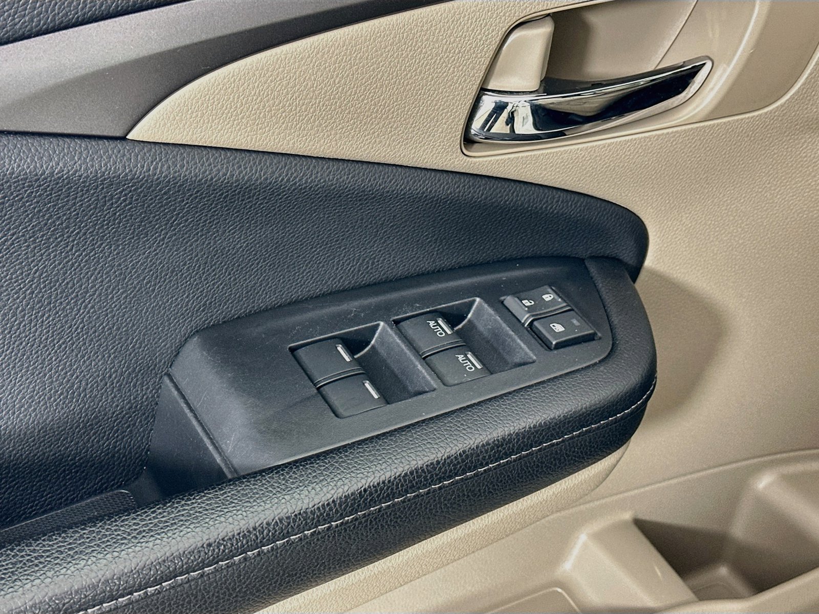 Used 2017 Honda Ridgeline RTL image 16