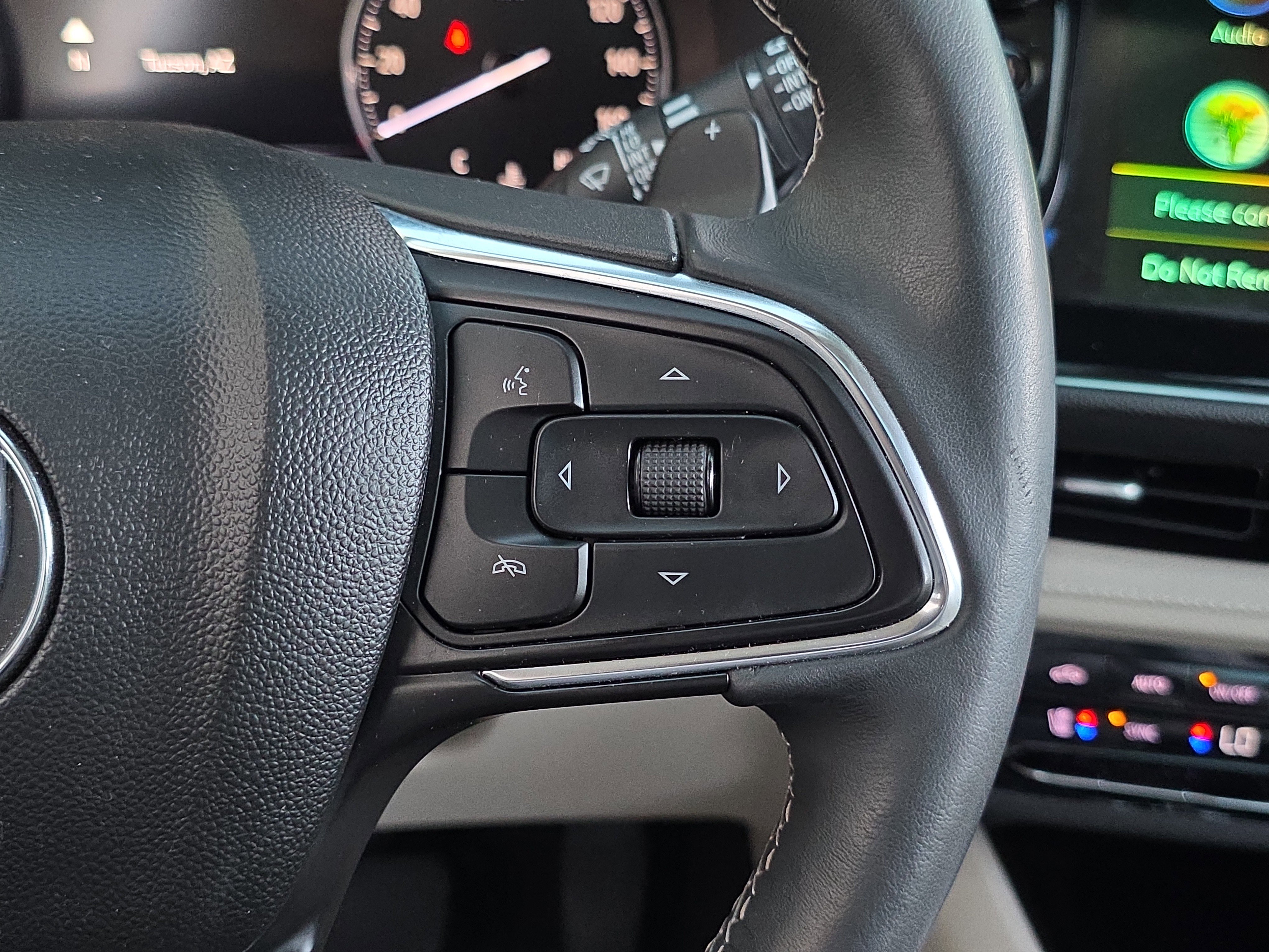 Used 2023 Buick Envision Avenir image 19