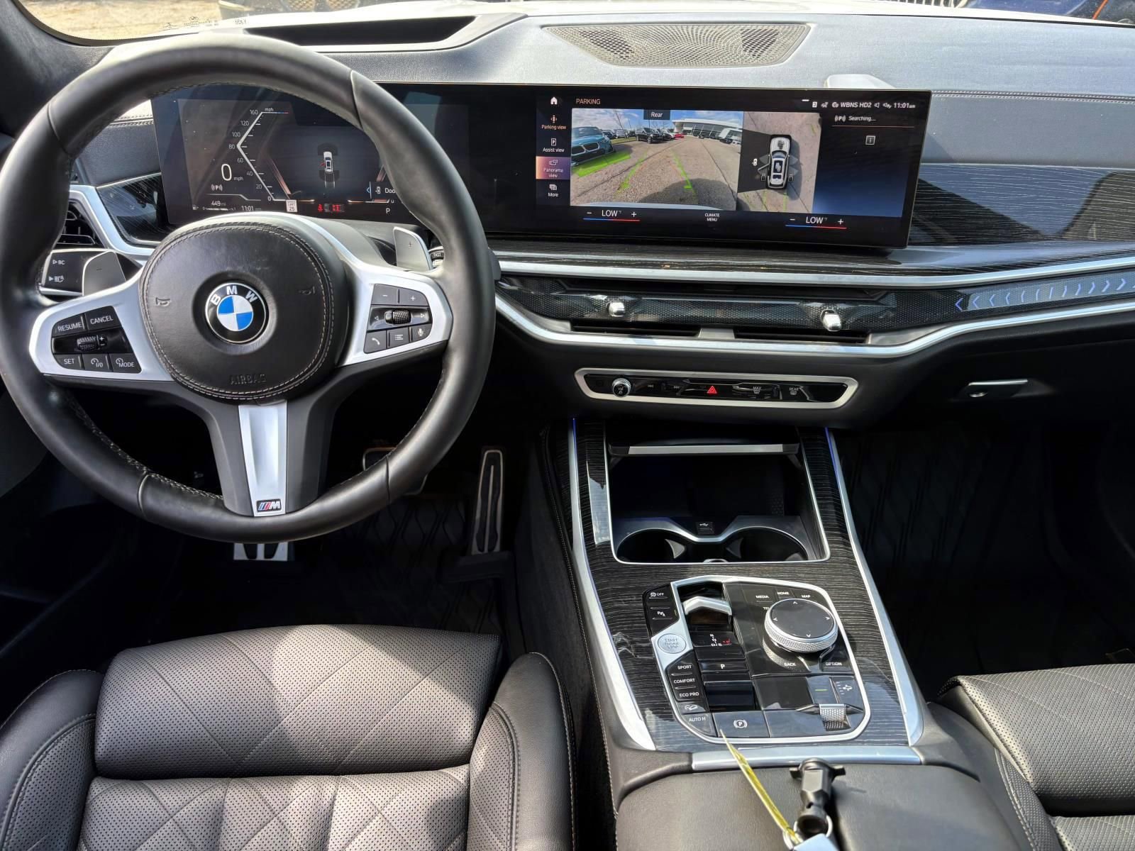 Used 2023 BMW X7 xDrive40i w/ M Sport Package image 28