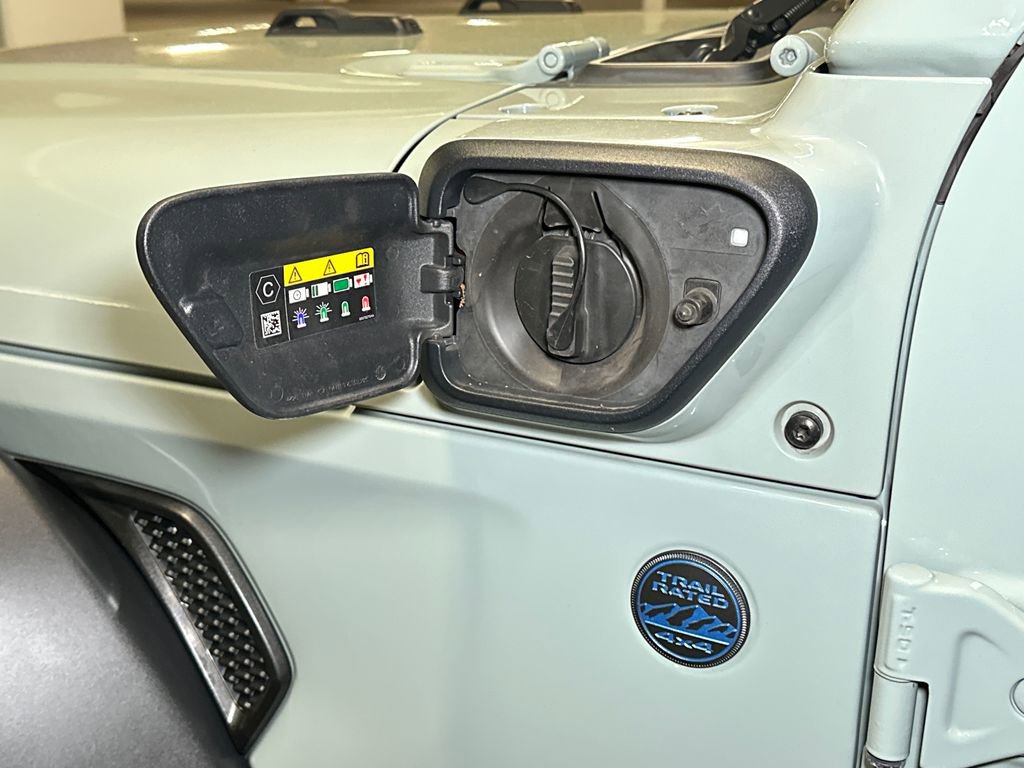 Used 2024 Jeep Wrangler Unlimited image 15