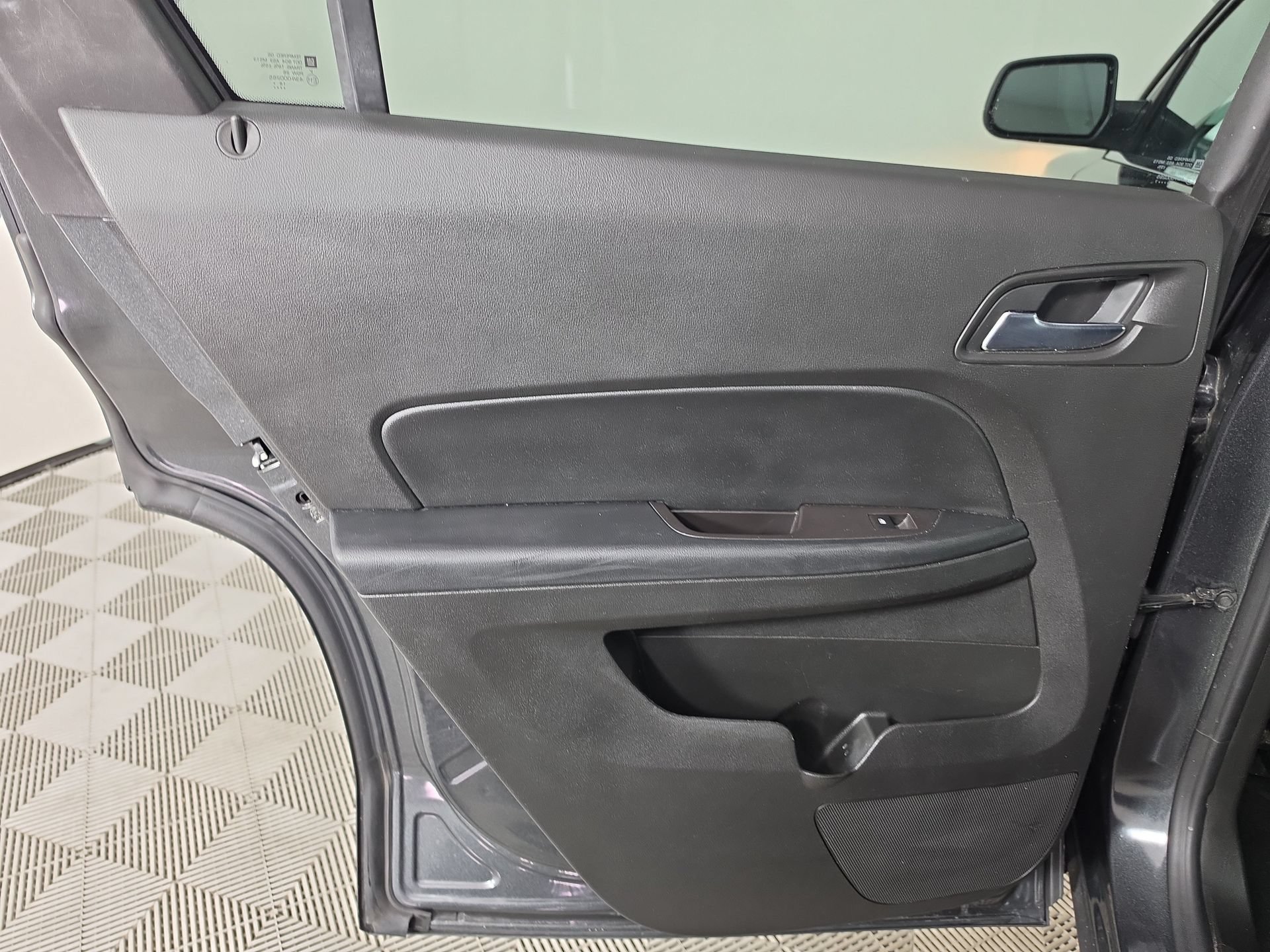 Used 2017 GMC Terrain SLE FWD image 34