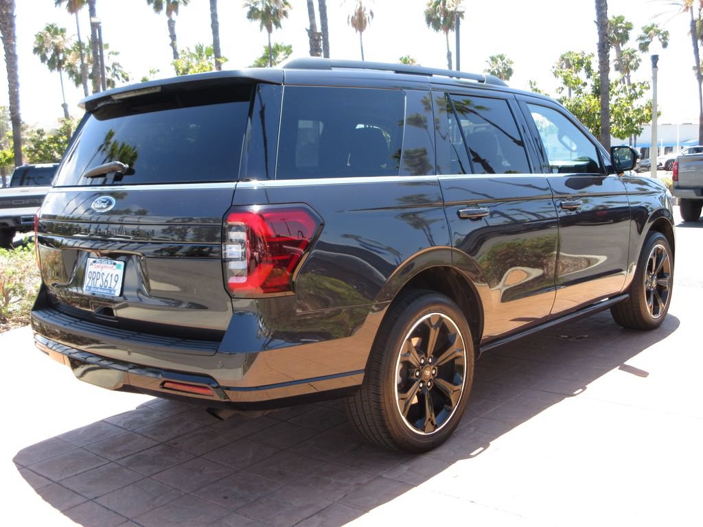 Certified 2024 Ford Expedition Limited AWD/4WD image 4
