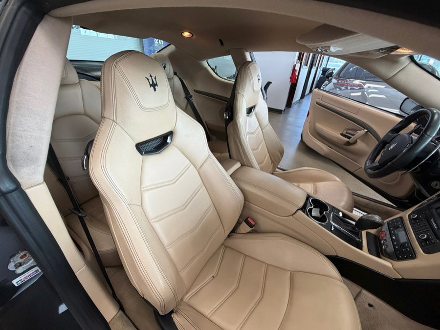 Used 2013 Maserati GranTurismo Sport RWD image 23