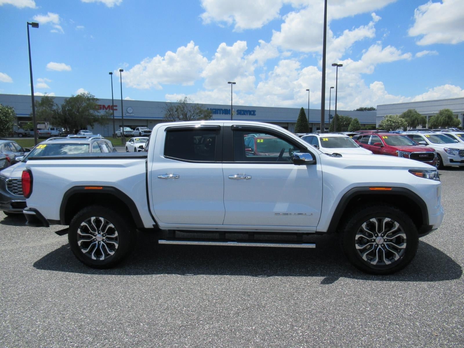 Used 2024 GMC Canyon Denali AWD/4WD image 2
